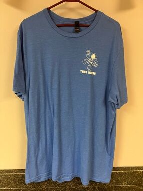 4/$20 ❤️ district blue tee shirt 2x
